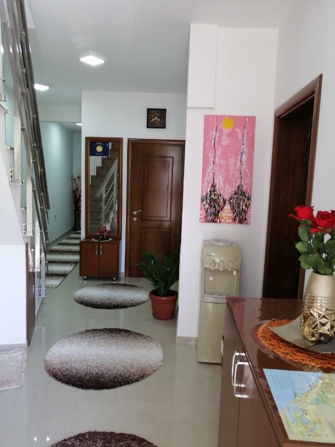 Apartments Gazi Ulcinj Quarto foto